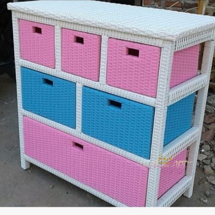 Nakas Laci Hias Elegan Rotan Sintetis