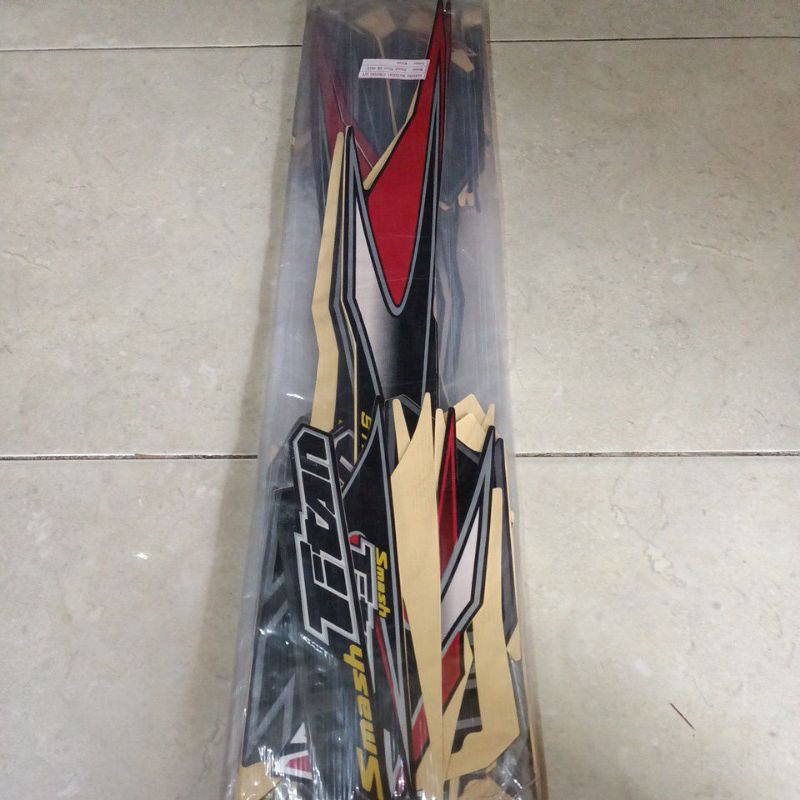 striping stiker les body Suzuki smash Titan 2010 hitam