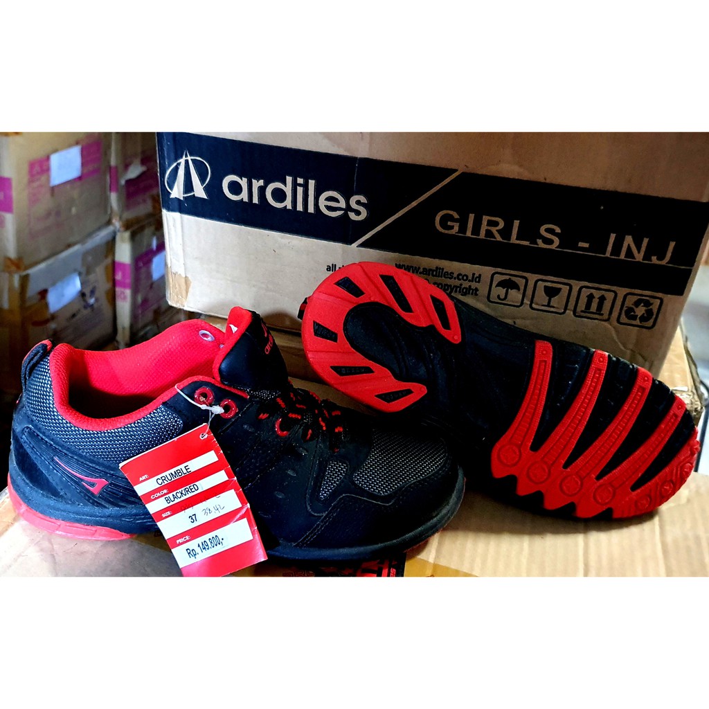 SEPATU HITAM SEPATU SEKOLAH SEPATU ARDILES CRUMBLE INFERNO SIZE37 SEPATU ARDILES OBRAL CUCIGUDANG MURAH HABISIN STOK