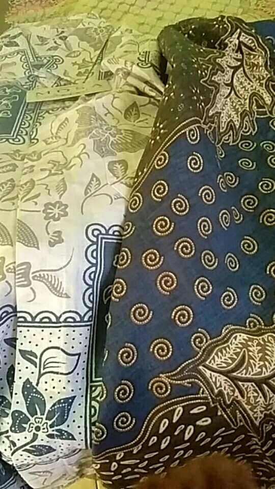Atasan Kemeja Batik Mosa Hem Pria Lengan Panjang, Motif Mega Mendung Biru Batik Pekalongan -kemeja