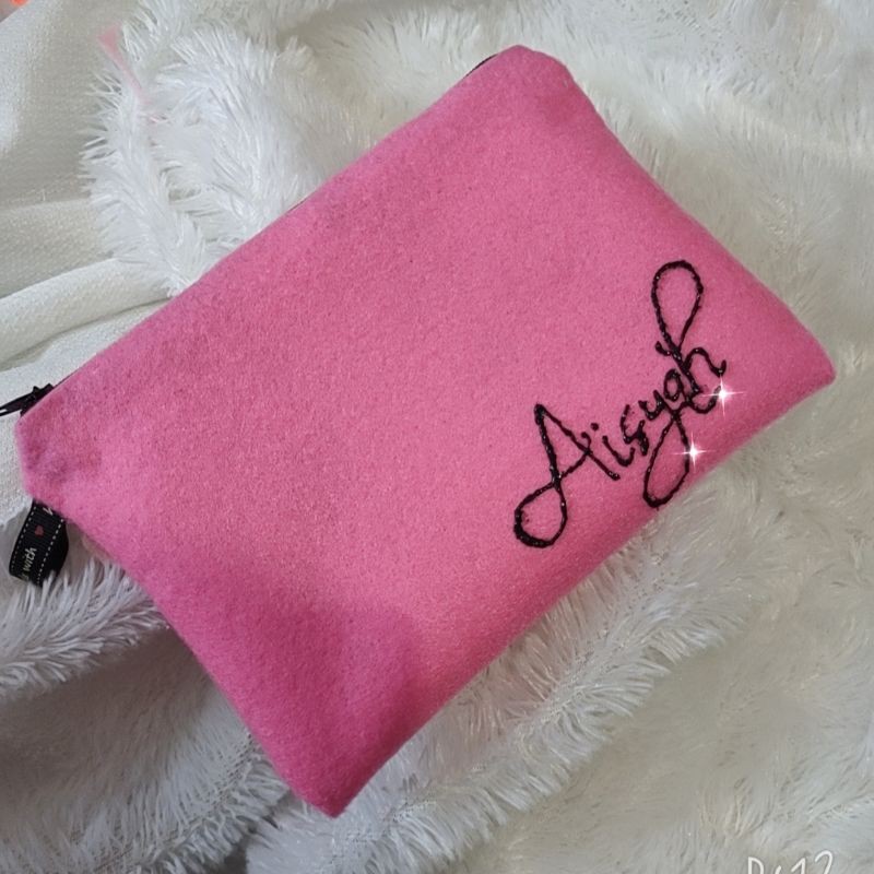 POUCH KARAKTER FREE UKIR NAMA/ TEMPAT PENSIL/ TEMPAT MAKE UP / DOMPET KARAKTER UNIK FLANEL