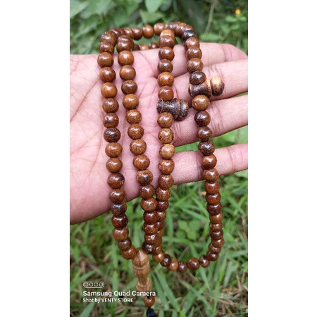 tasbih kayu gaharu asli tasbih gaharu wangi tasbih gaharu asli kalimantan tasbih gaharu buaya tasbih