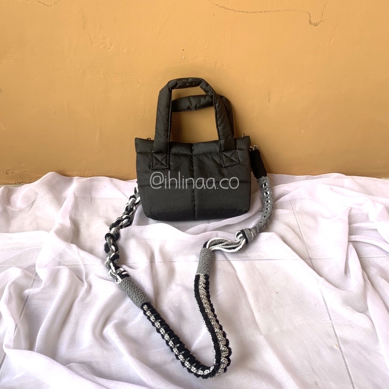 MONOCHROME STRAP BAG MACRAME IHLINA // TALI TAS