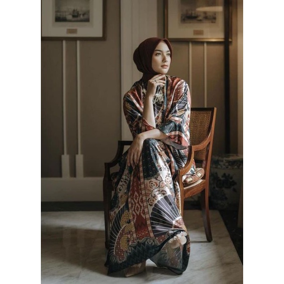 Gayatri Dress Twilight Wearing Klamby