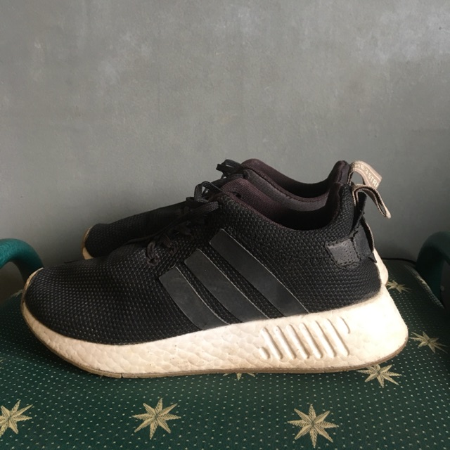 Adidas NMD R2 Second/Bekas/Provoled