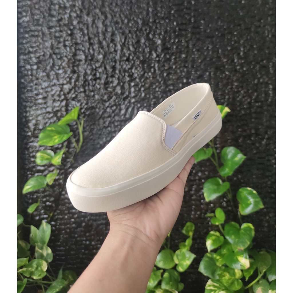 SEPATU SLIP ON PRIA DAN WANITA 017 CREAM CREAM/SEPATU KASUAL SLIP ON/SEPATU KERJA/SEPATU SANTAI/SEPATU PRIA  DAN WANITA/SEPATU SLIP ON/SEPATU SNEAKERS