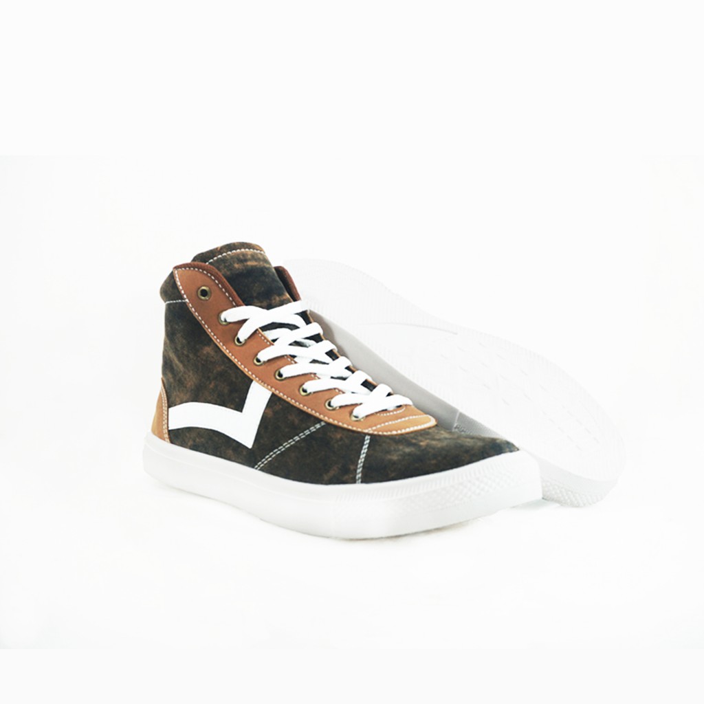 Sepatu Sneakers Pria Dane And Dine -  TRANCE