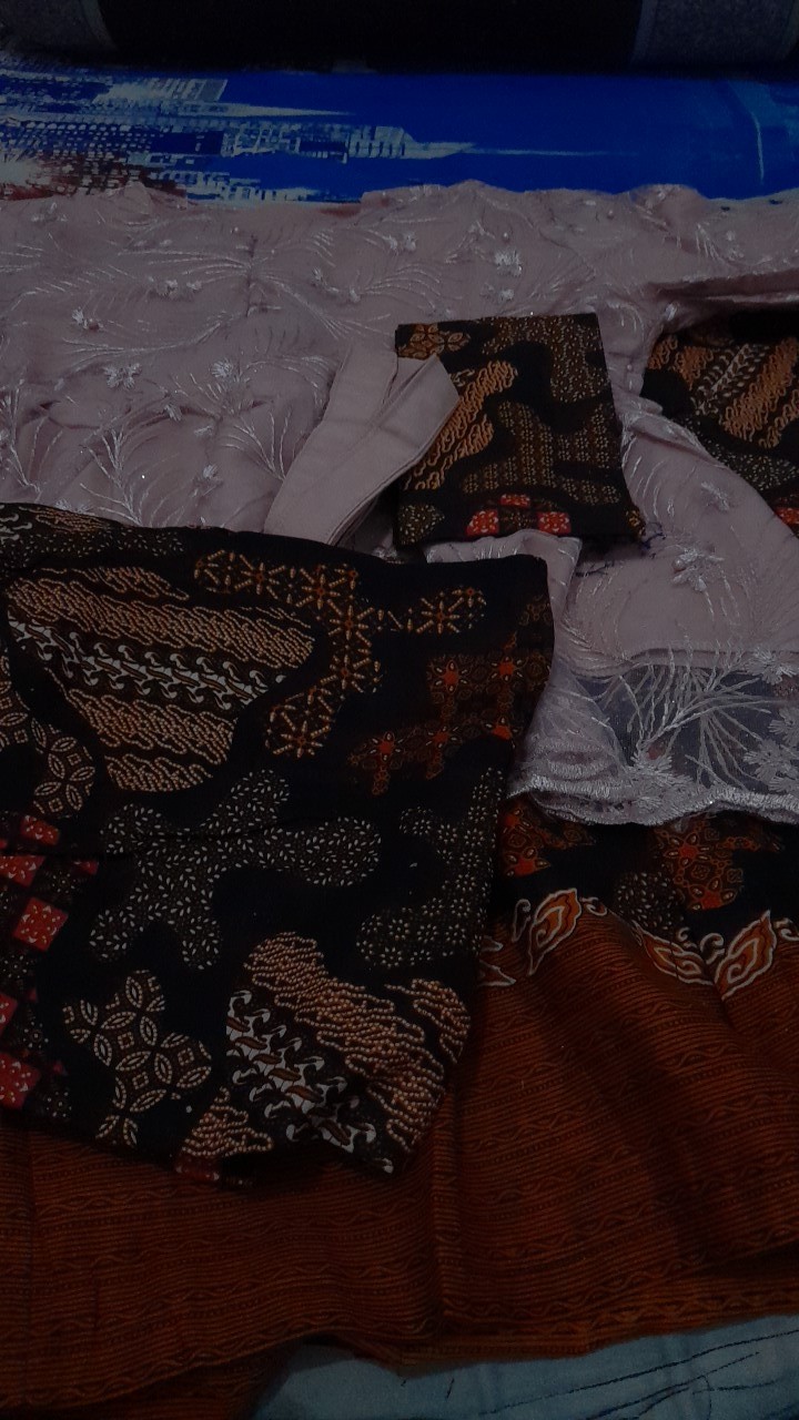 Couple Batik Terbaru 2021 Brukat Premium Sarimbit Batik Kebaya Batik Rnb Batik Couple Keluarga