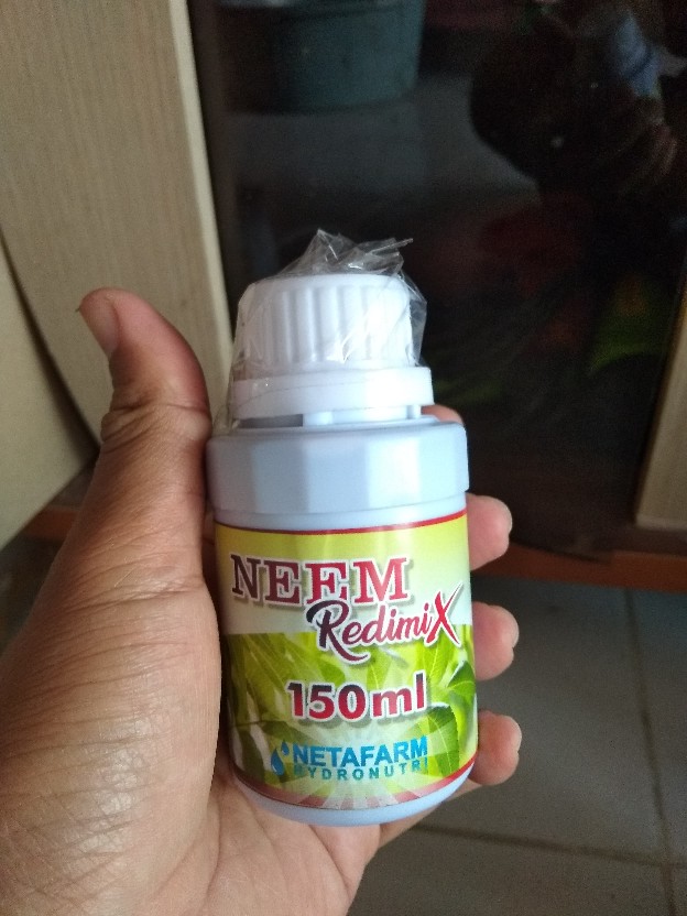 Pestisida Fungisida Insektisida Organik Neem Oil Plus - 100ml