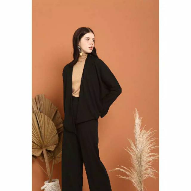 Chole black set merche by merche