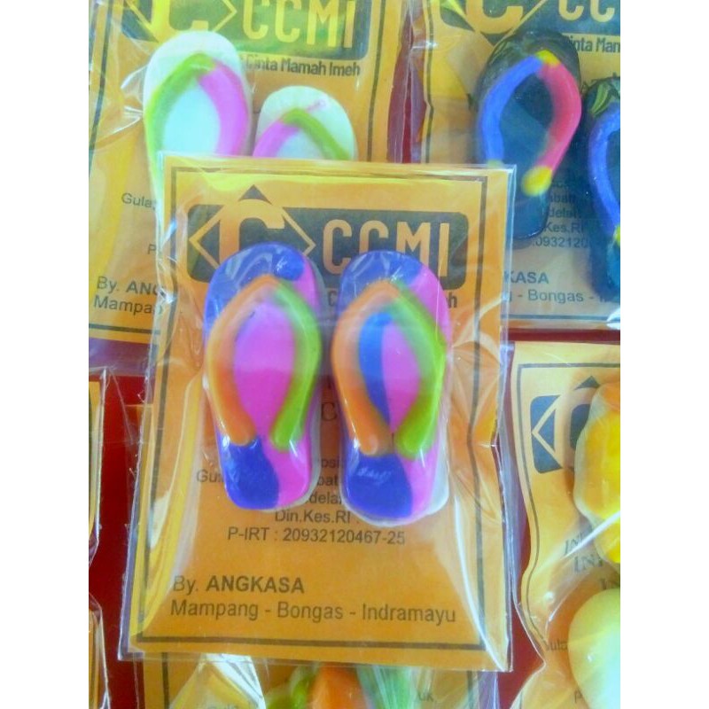 

Sepasang Cokelat sandal Rainbow imut
