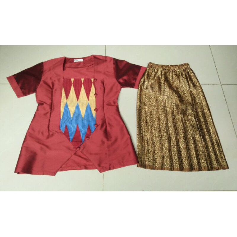 Kebaya modern preloved