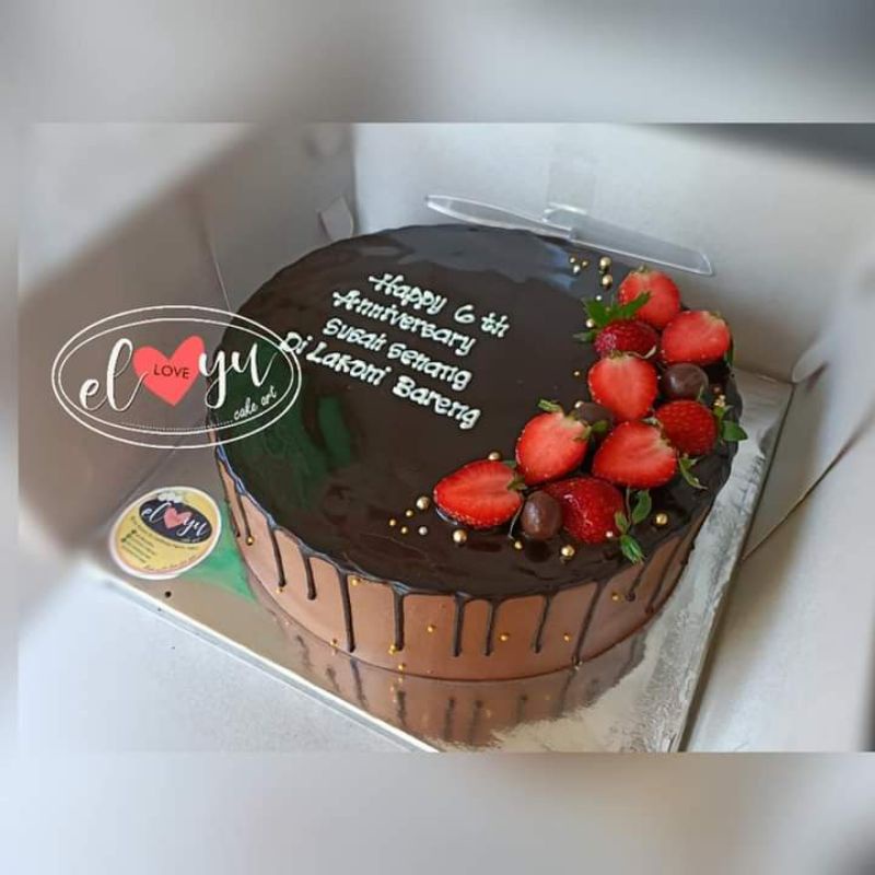 

cake coklat mix fruits/HAMPERS LEBARAN