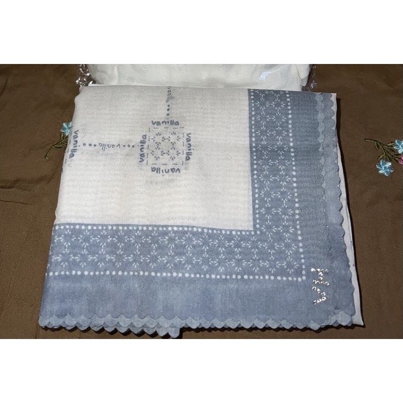 preloved vanillahijab scarf