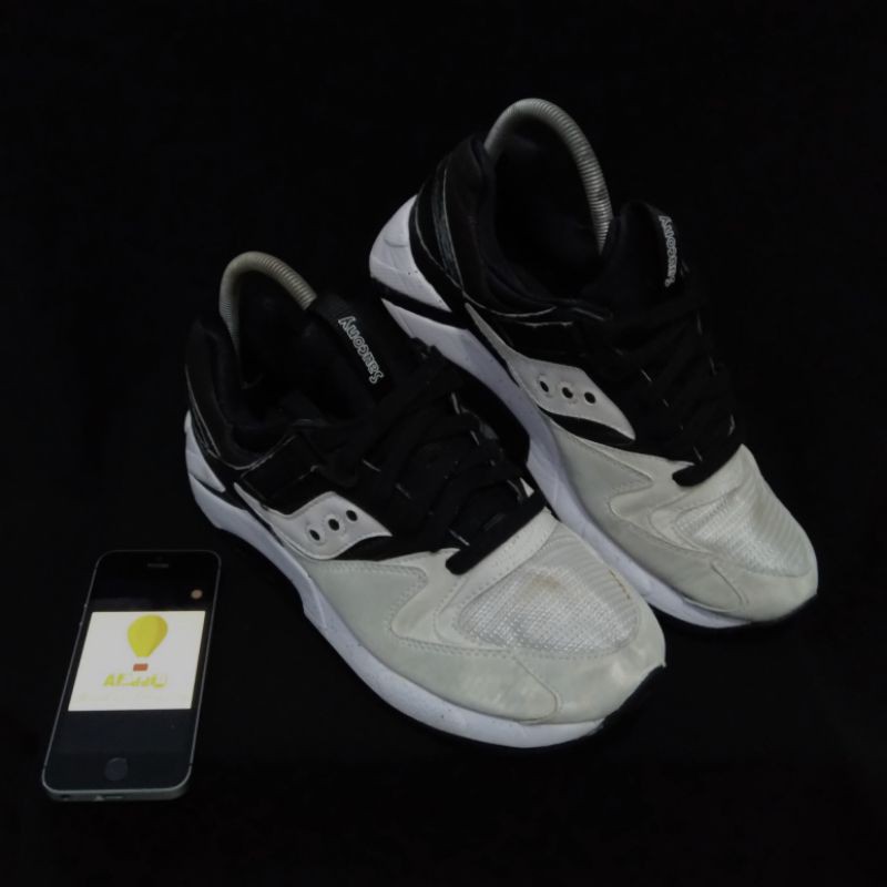 Saucony Grid 9000 Hallowed Pack