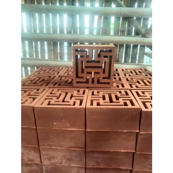 loster/roster/ modern/beton/minimalis/motif labirin merah