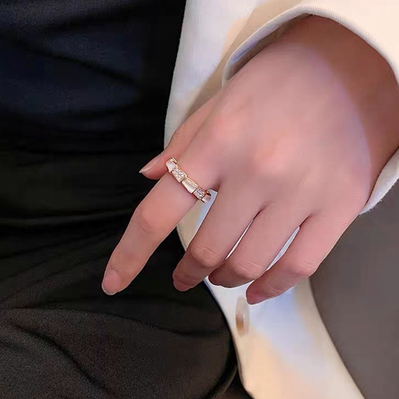 Cincin Titanium Wanita Anti karat Berlian Lapis Emas 18K Perhiasan Korea