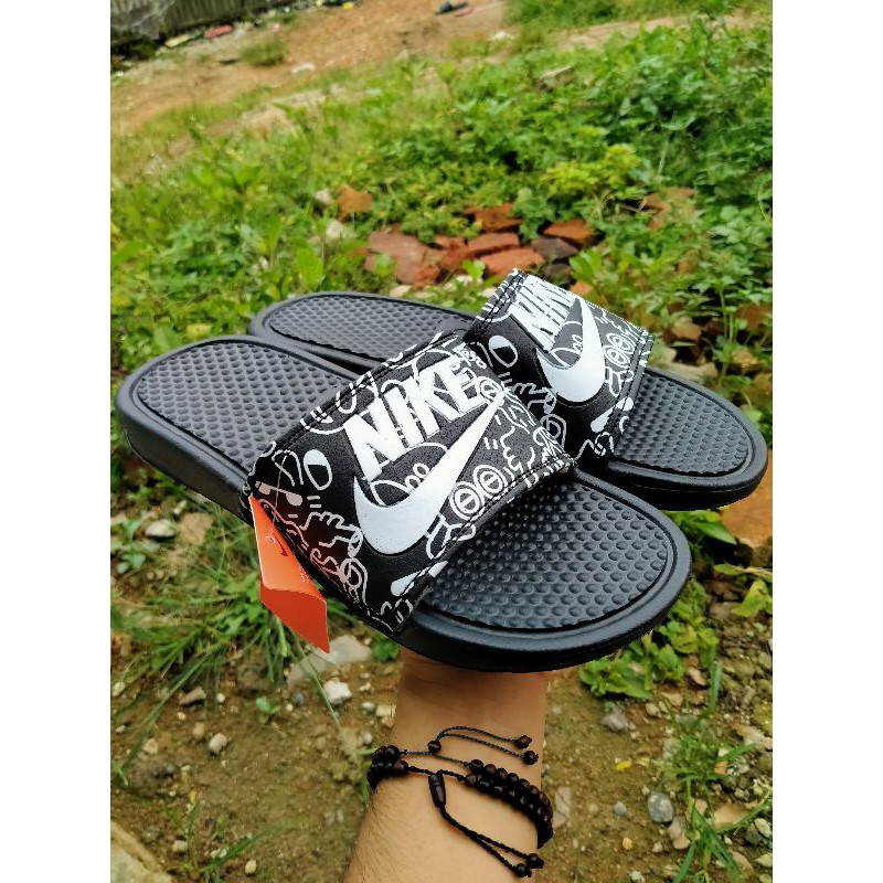 (BISA COD) SANDAL SELOP MURAH PRIA NIKE BENASSI BLACK N' WHITE | SENDAL SLIP ON NIKE MURAH+ PAPERBAG