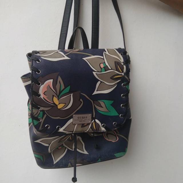 Preloved tas ransel guess