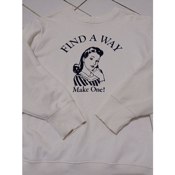 crewneck who au original not hnm