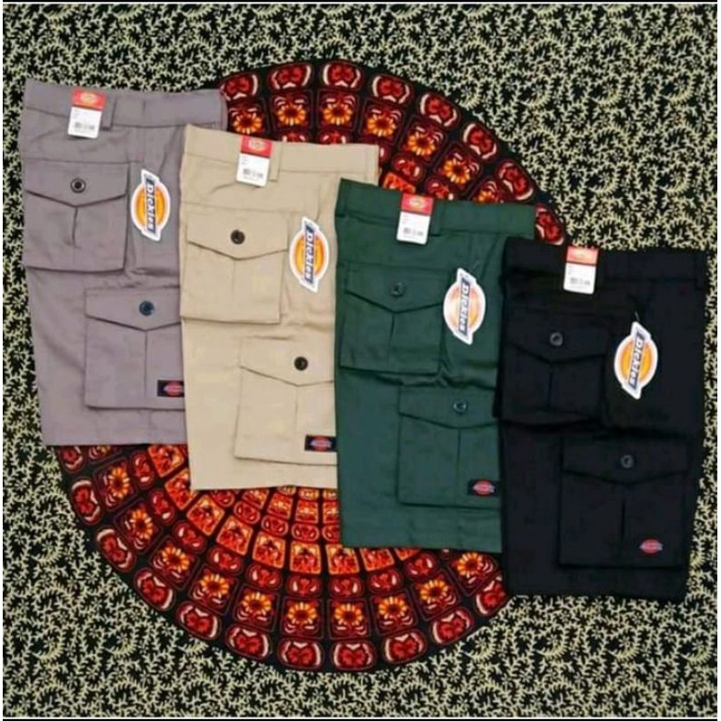 CELANA PENDEK PRIA CARGO DICKIES