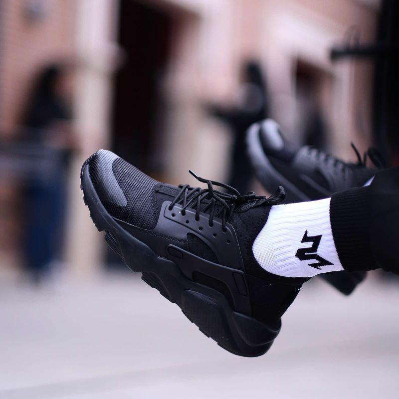 SALE nike huarache full black