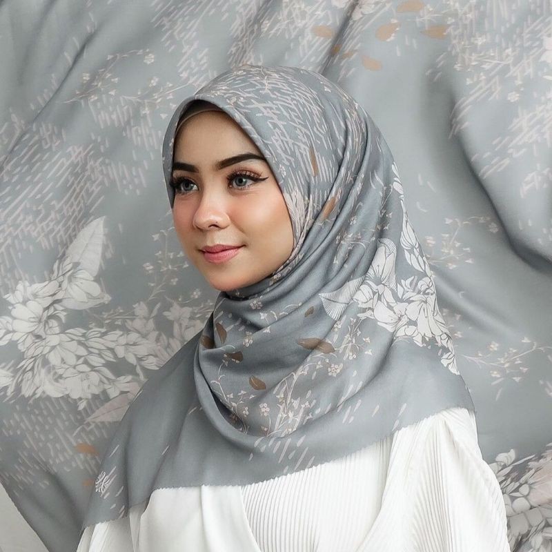 Teona Scarf Local.id