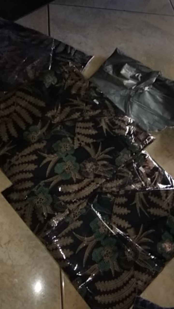 Terlaris - Baju Batik Pria Wanita - Batik Couple - Batik Kekinian - Batik Trend - Bisa Cod