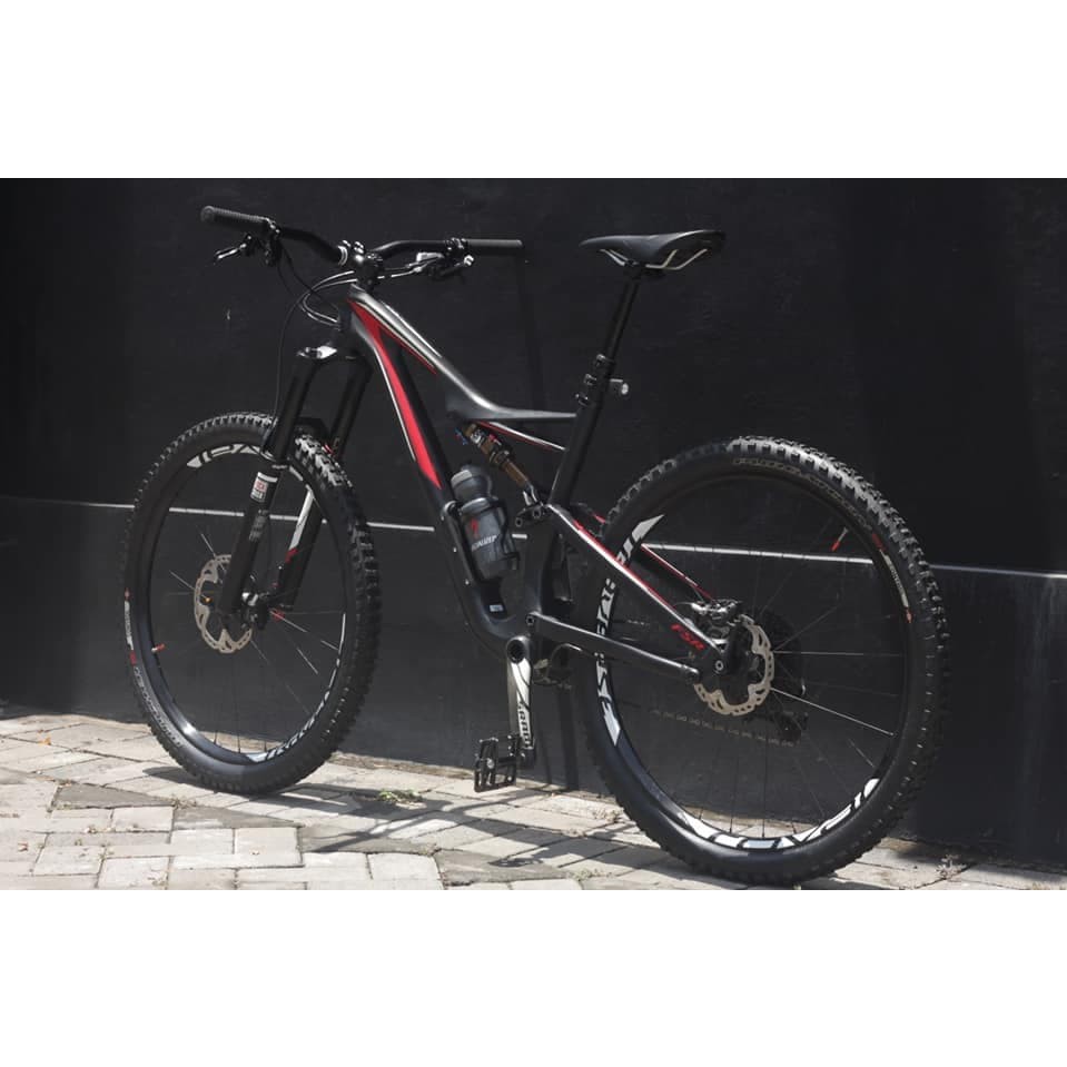 specialized stumpjumper fact 9m carbon