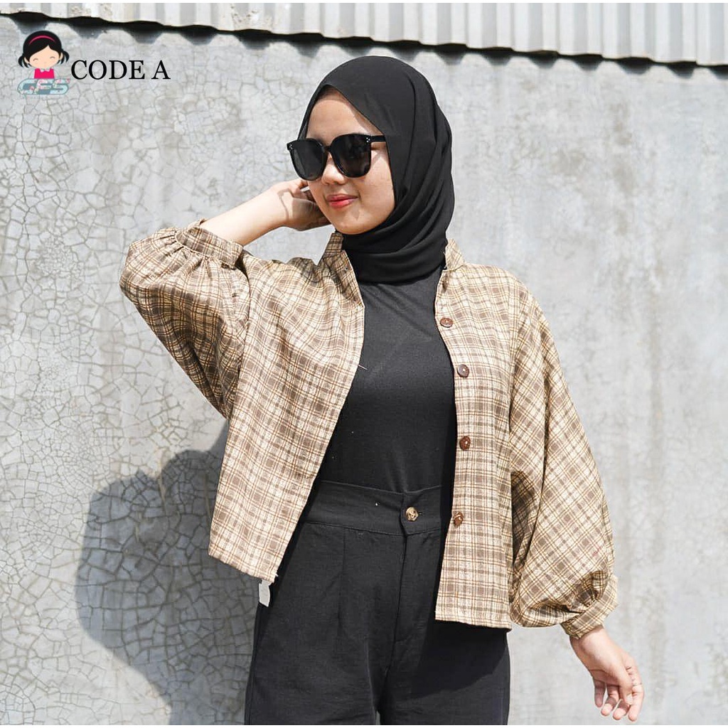 BEFAST - ZFS OOTD Kemeja Perempuan DELANY / SINDIE OVERSIZE BATWING WOOD BUTTON SHIRT / Atasan kemeja Wanita / Kem Lengan Balon Panjang / Keluaran Terbaru 2022 / Kemeja Motif Kotak-Kotak / Kemeja Bisa Di Jadikan Outer / OOTD Ala Style Korean