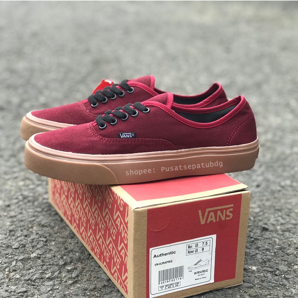 VANS AUTHENTIC BLACK GUM WAFFLE DT