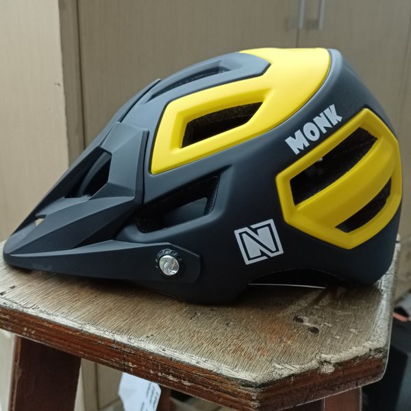 Helm Enduro Nautilus Monk