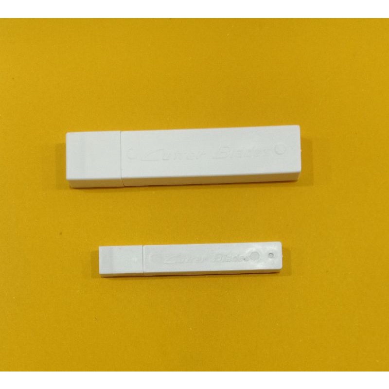 

Mata cutter/ isi cutter kecil dan besar