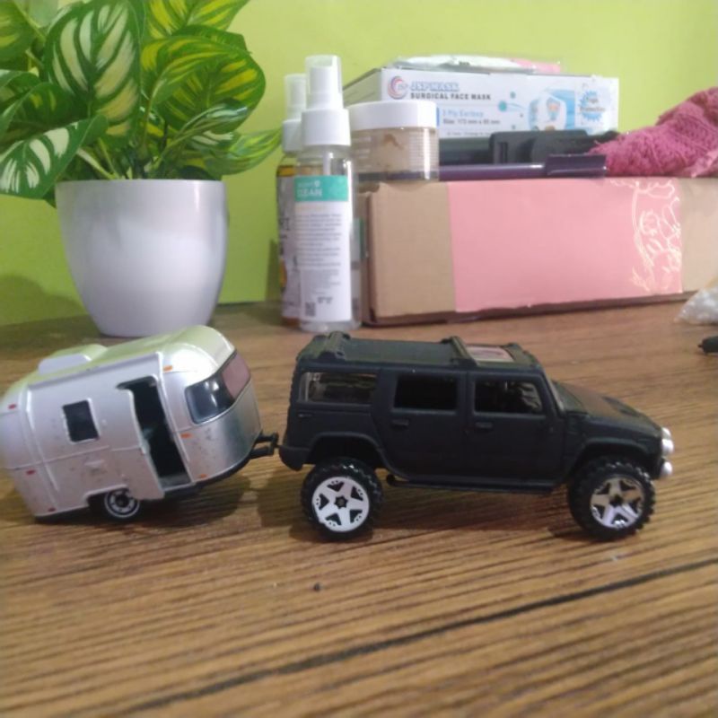 diecast skala 64 seukuran hotwheels Hummer custom n trailer full besi
