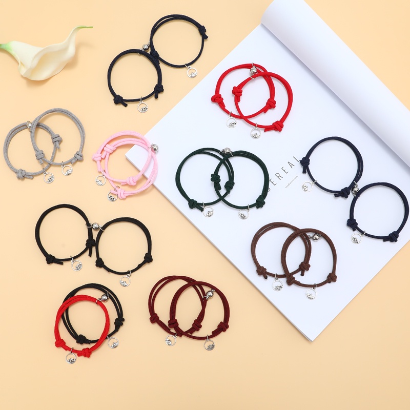 【Ready stock】2 pcs / set Gelang Couple Gelang viral tiktok magnet COD Tali Karet  Desain Astronot Untuk Unisex best friend fashion simple murah COD