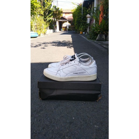 Sepatu Thanksinsomnia