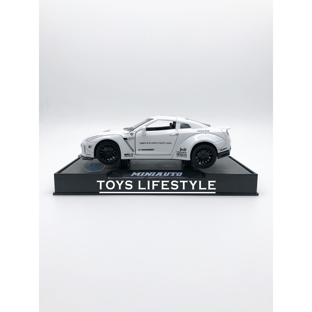 Miniauto Diecast - Nissan GT-R R35 (Putih)