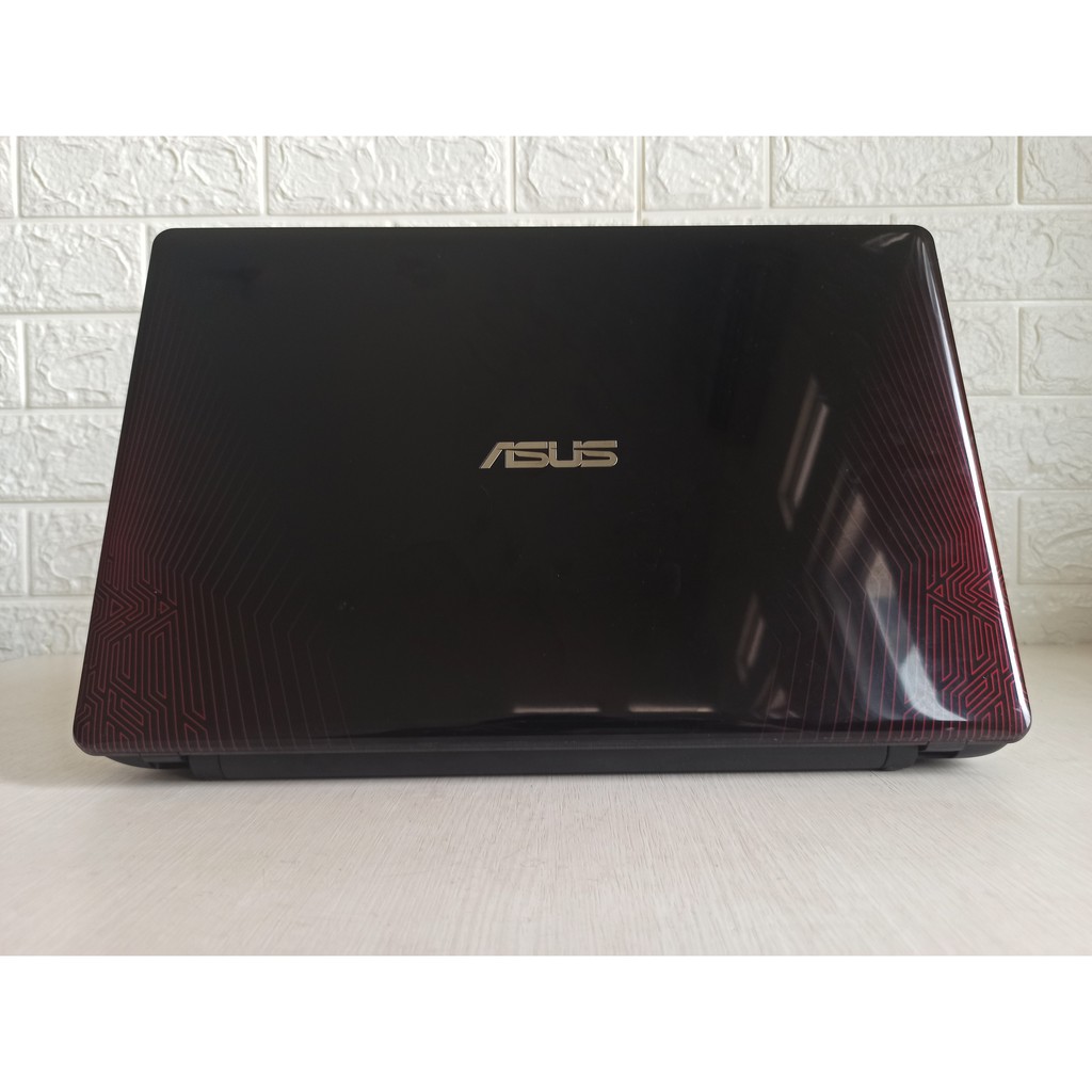 Asus X550V Baby ROG Core i7-7700HQ Nvidia GTX950 Gaming