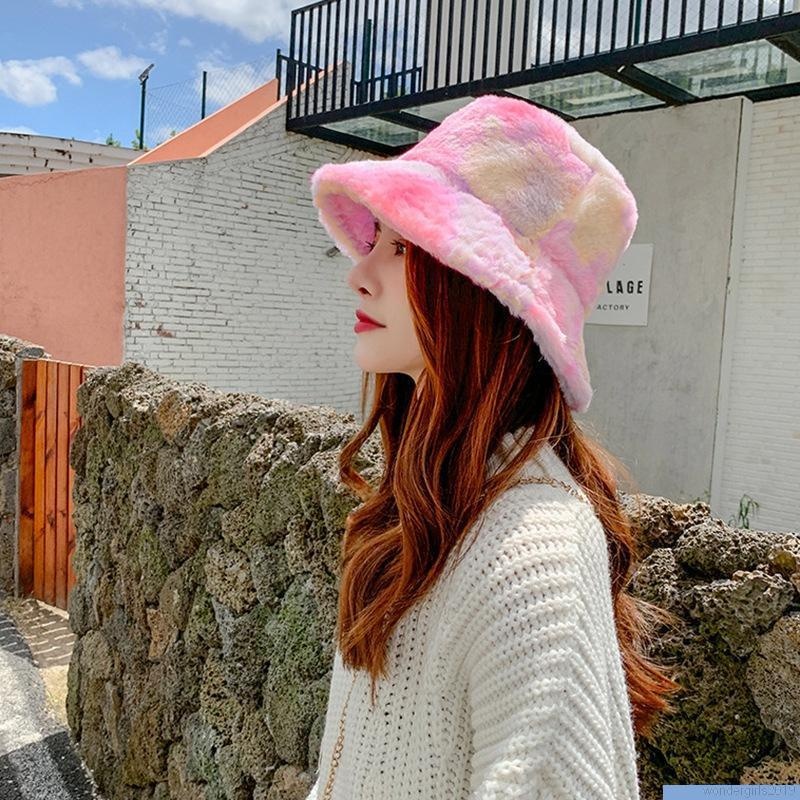 Topi Bucket Bahan Plush Wol Domba Tebal Hangat Warna-Warni Pelangi Gaya Korea Untuk Wanita