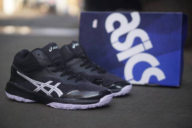 SEPATU ASICS PRIA. ASICS BUTNER BALL STICF GRADE ORIGINAL. UKURAN 39-44