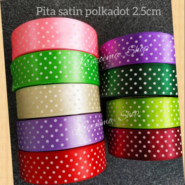 

Pita polkadot ukuran 2.5cm