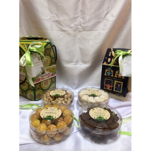 

KUE KERING LEBARAN IDUL FITRI ISI 2 TOPLES