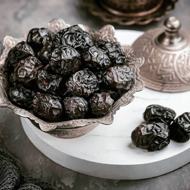 

Kurma Ajwa Asli Madinah Original Korma Nabi