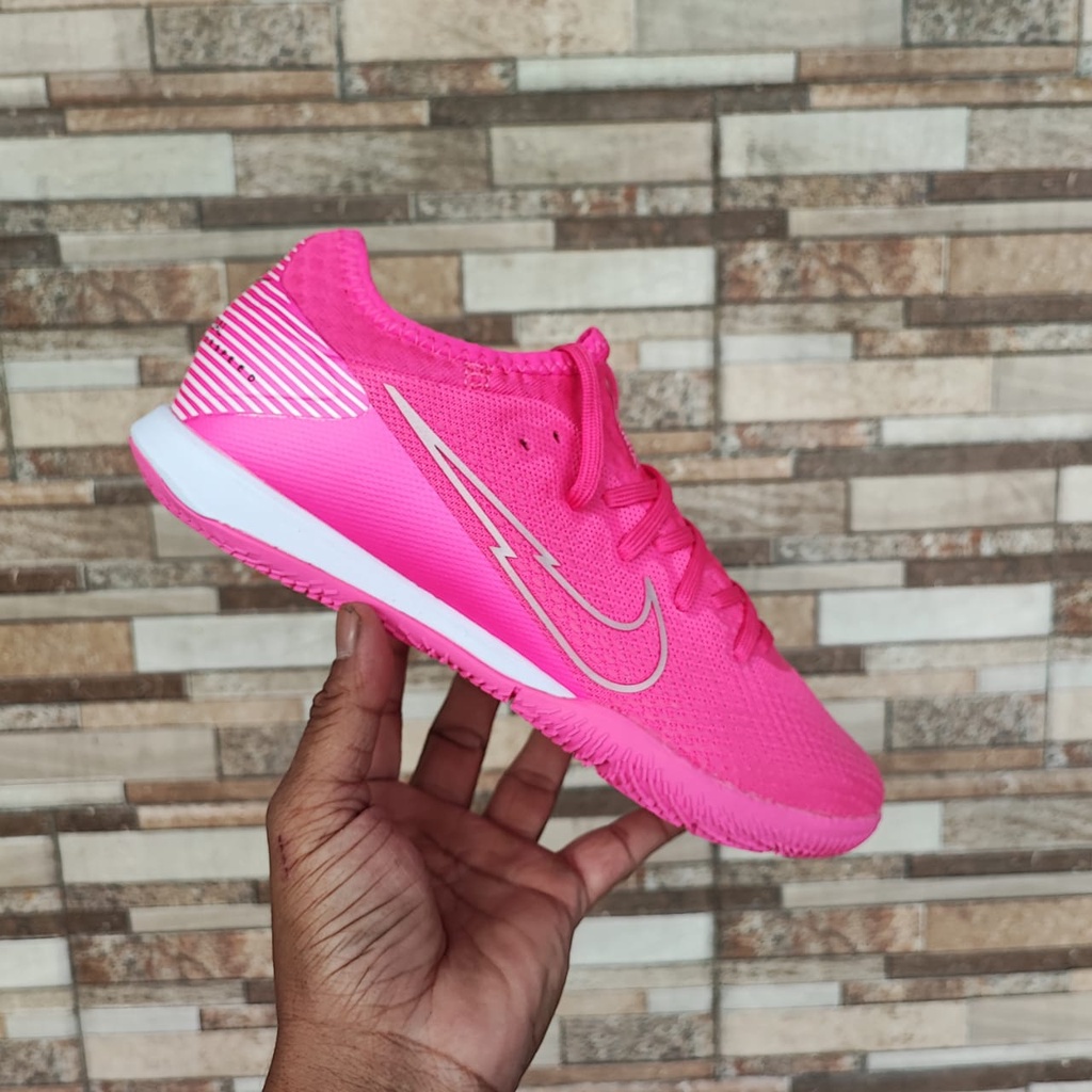 SEPATU FUTSAL NIKE MERCURIAL VAPOR13 PRO MBAPPE PINK IC-SEPATU FUTSAL NIKE-SEPATU FUTSAL-FUTSAL