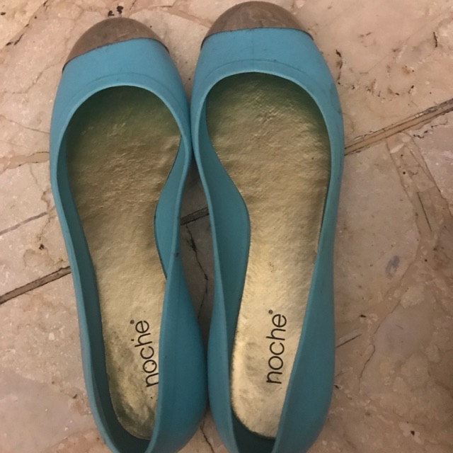 Used Noche Shoes