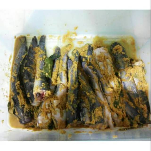 

Ikan Lele Ungkep Bumbu Kuning Siap Goreng