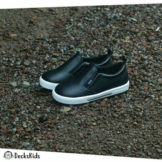 Sepatu Anak Decks Kids Medley Synth Hitam Casual Original