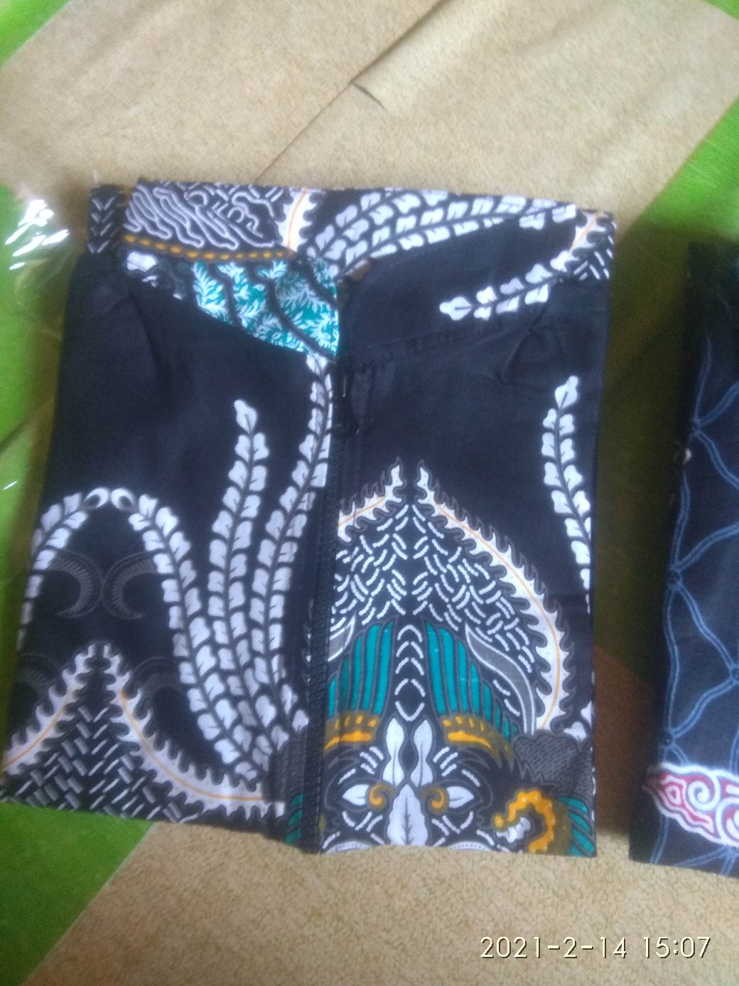 Batik Couple Batik Keluarga Ibu Ayah Dan Anak Maura Couple Sania Ruffle Modern ( Madu Hijau )