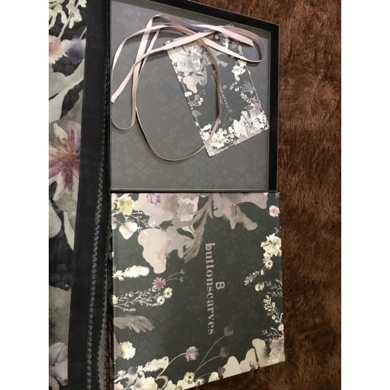 preloved buttonscarves  fiore black