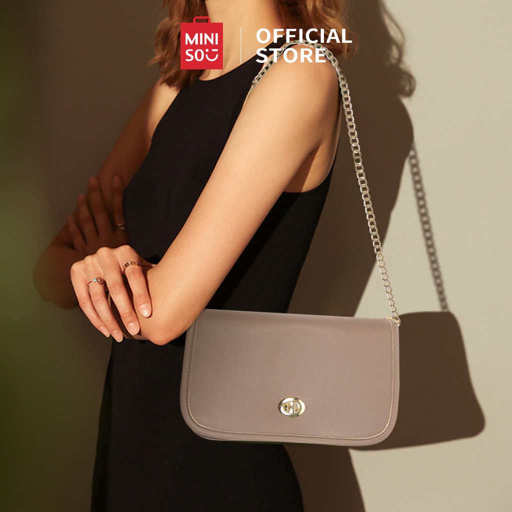 MINISO Tas Pundak Shoulder Bag Tas Selempang Tas Bahu Persegi Panjang Dengan Kunci Putar Tas Rantai 